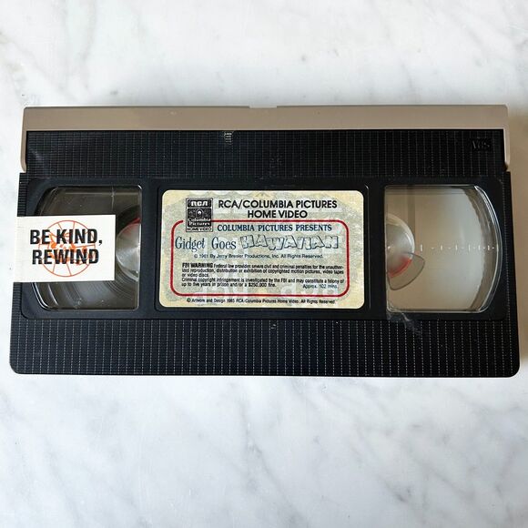 Gidget Goes Hawaiian VHS Tape 1961 Movie RCA/Columbia 1985 Vintage Sideloader - Picture 4 of 7